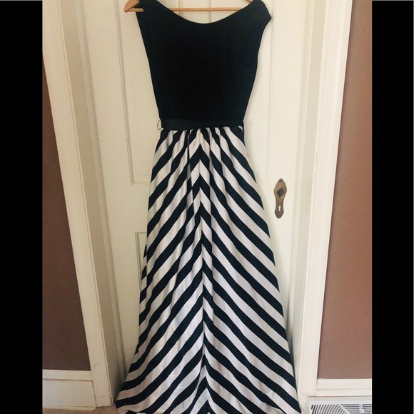 Betsey& Adam BallGown - Picture 3 of 4